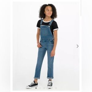 New with tags GIRLFRIEND OVERALLS BIG GIRLS by Levi’s